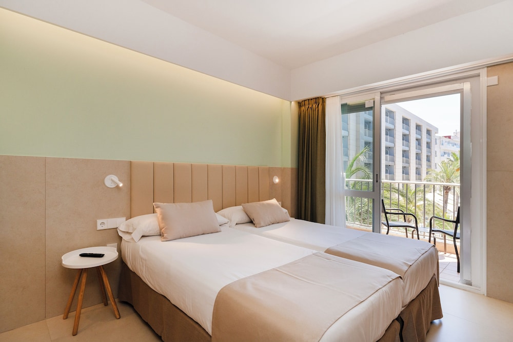 Hotel Bordoy Cosmopolitan — Hotel rooms in Playa de Palma, Balearic Islands