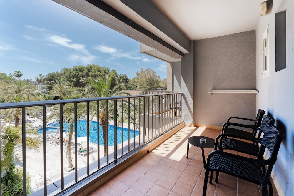 Hotel Bordoy Cosmopolitan — Swimming pool in Playa de Palma, Balearic Islands