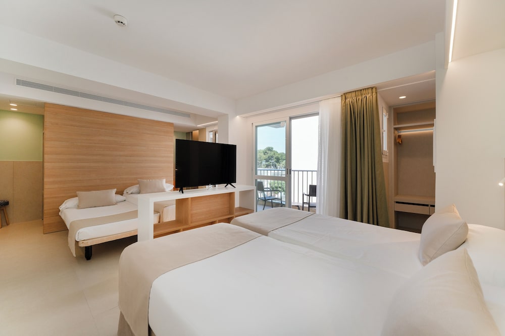 Hotel Bordoy Cosmopolitan — Hotel rooms in Playa de Palma, Balearic Islands
