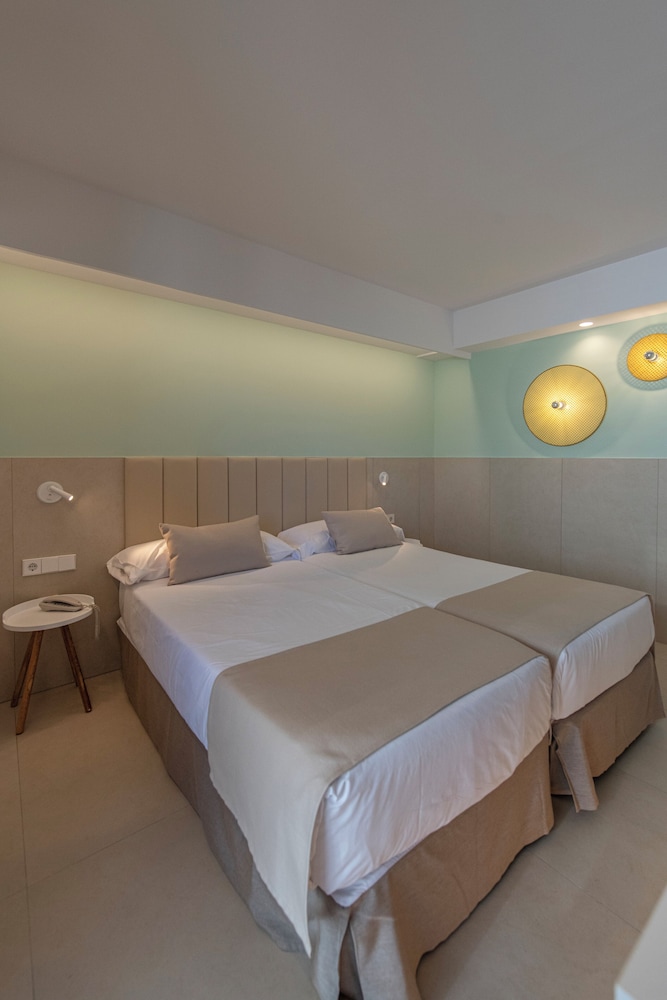 Hotel Bordoy Cosmopolitan — Hotel rooms in Playa de Palma, Balearic Islands