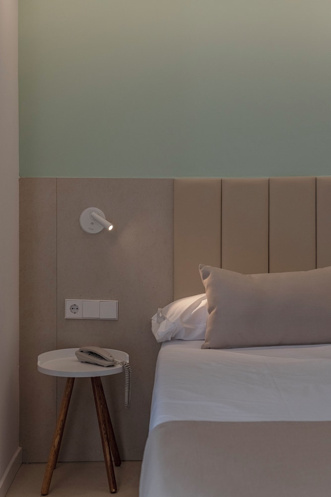 Hotel Bordoy Cosmopolitan — Hotel rooms in Playa de Palma, Balearic Islands