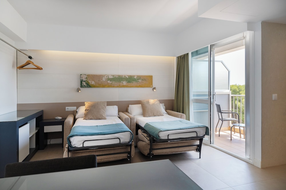 Hotel Bordoy Cosmopolitan — Hotel rooms in Playa de Palma, Balearic Islands