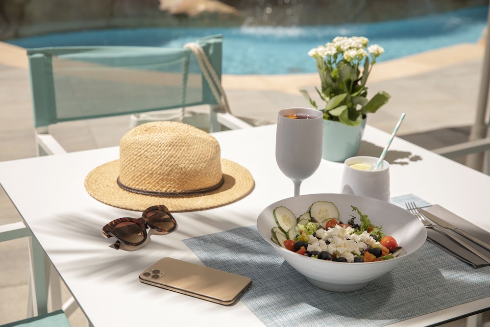 Hotel Bordoy Cosmopolitan — Swimming pool in Playa de Palma, Balearic Islands