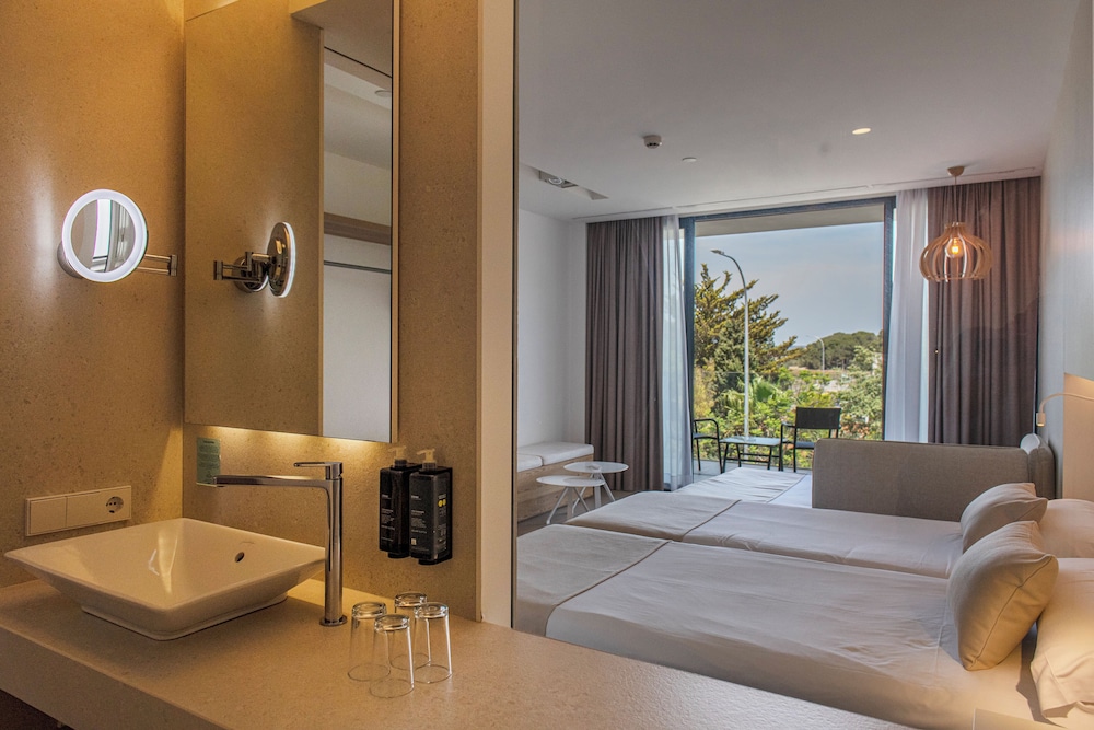 Hotel Bordoy Cosmopolitan — Hotel rooms in Playa de Palma, Balearic Islands