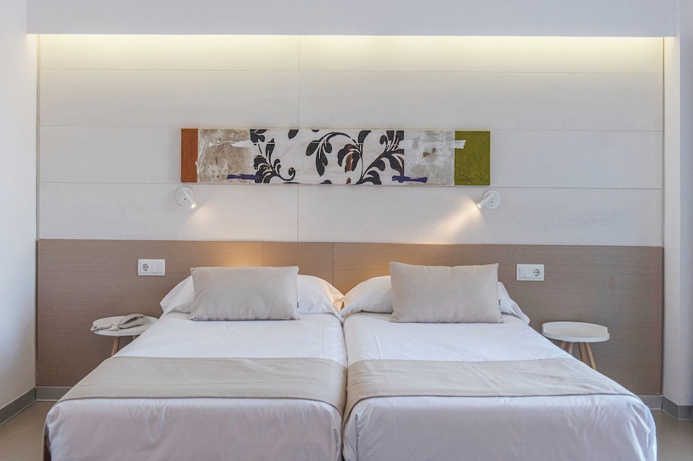 Hotel Bordoy Cosmopolitan — Hotel rooms in Playa de Palma, Balearic Islands
