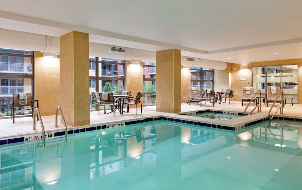 Hilton Garden Inn Washington DC/U.S. Capitol — Swimming pool in Washington, District of Columbia