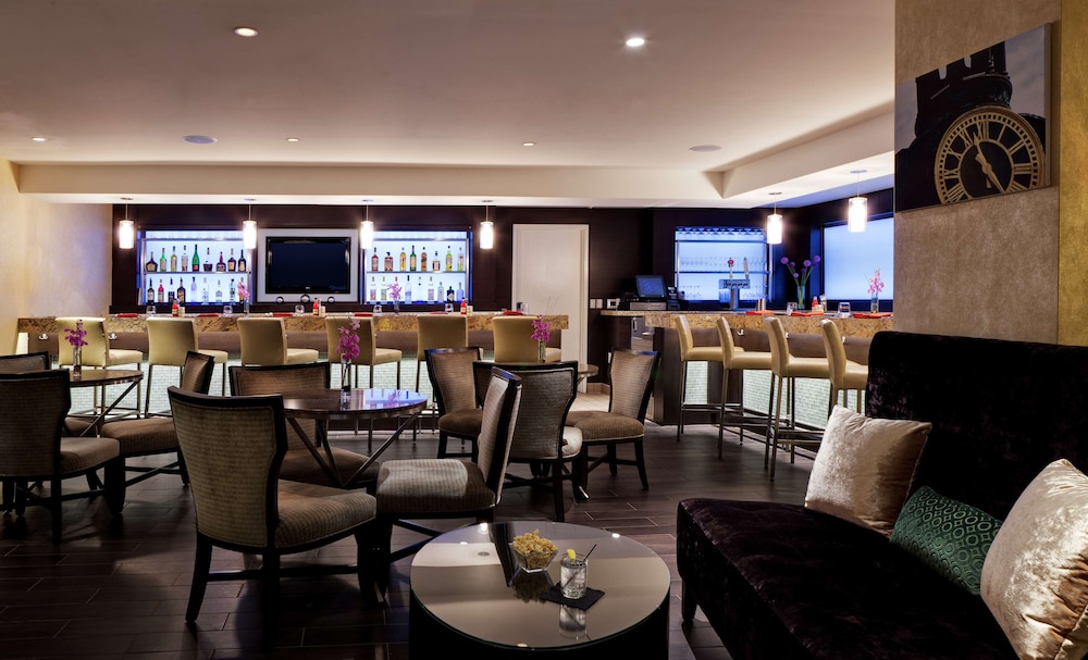 Hilton Garden Inn Washington DC/U.S. Capitol — Restaurant & bars in Washington, District of Columbia