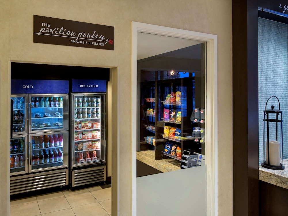 Hilton Garden Inn Washington DC/U.S. Capitol — Restaurant & bars in Washington, District of Columbia