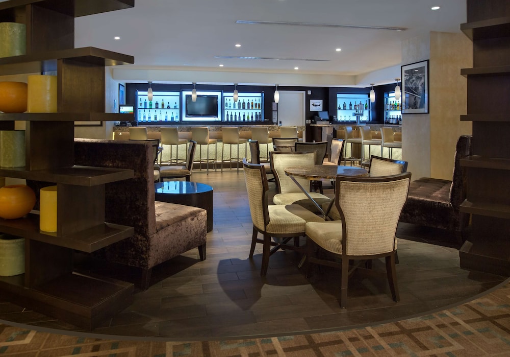 Hilton Garden Inn Washington DC/U.S. Capitol — Restaurant & bars in Washington, District of Columbia