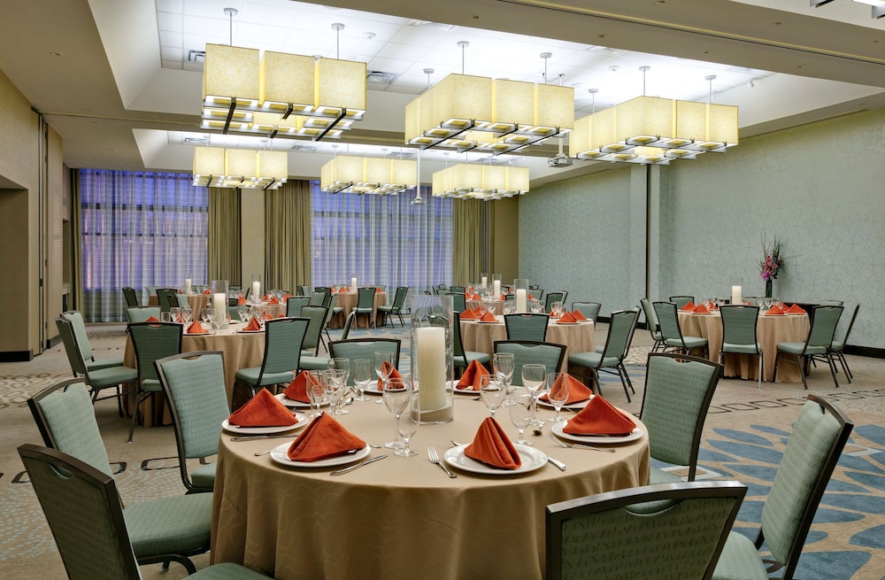 Hilton Garden Inn Washington DC/U.S. Capitol — Restaurant & bars in Washington, District of Columbia
