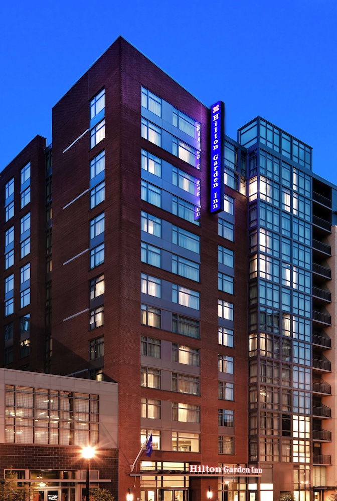 Hilton Garden Inn Washington DC/U.S. Capitol — Hotel building in Washington, District of Columbia