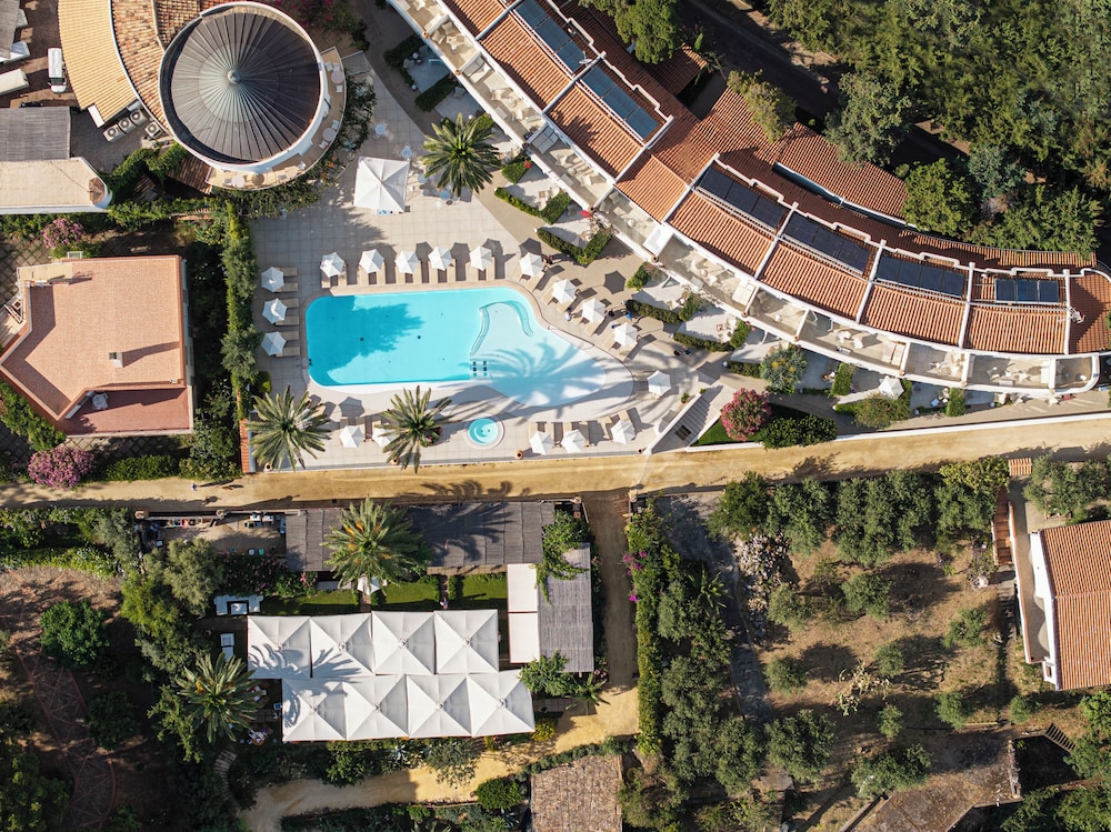 Le Calette Bay — Swimming pool in Cefalù, Sicily