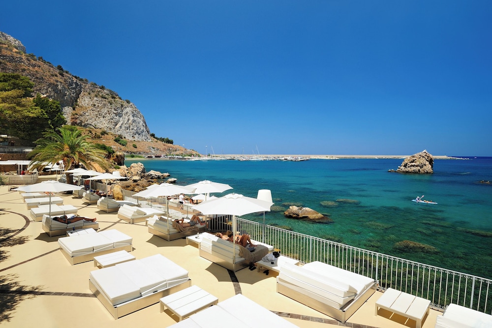 Le Calette Bay — Beach in Cefalù, Sicily