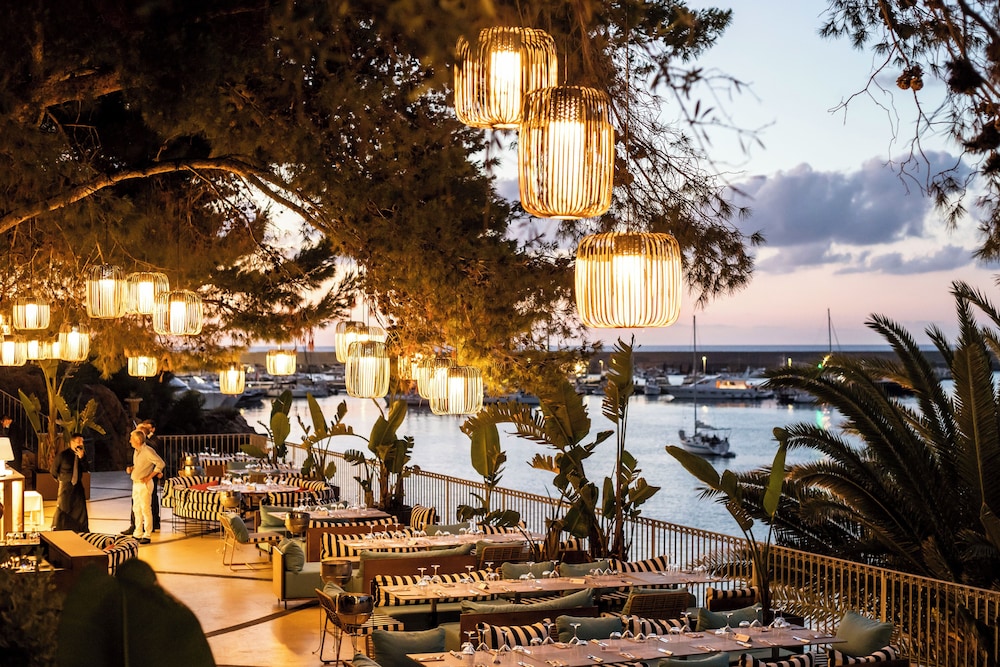 Le Calette Bay — Restaurant & bars in Cefalù, Sicily