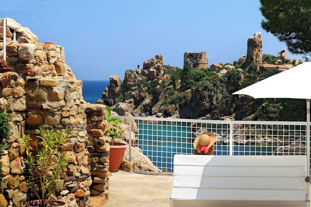 Le Calette Bay — Attractions in the area in Cefalù, Sicily