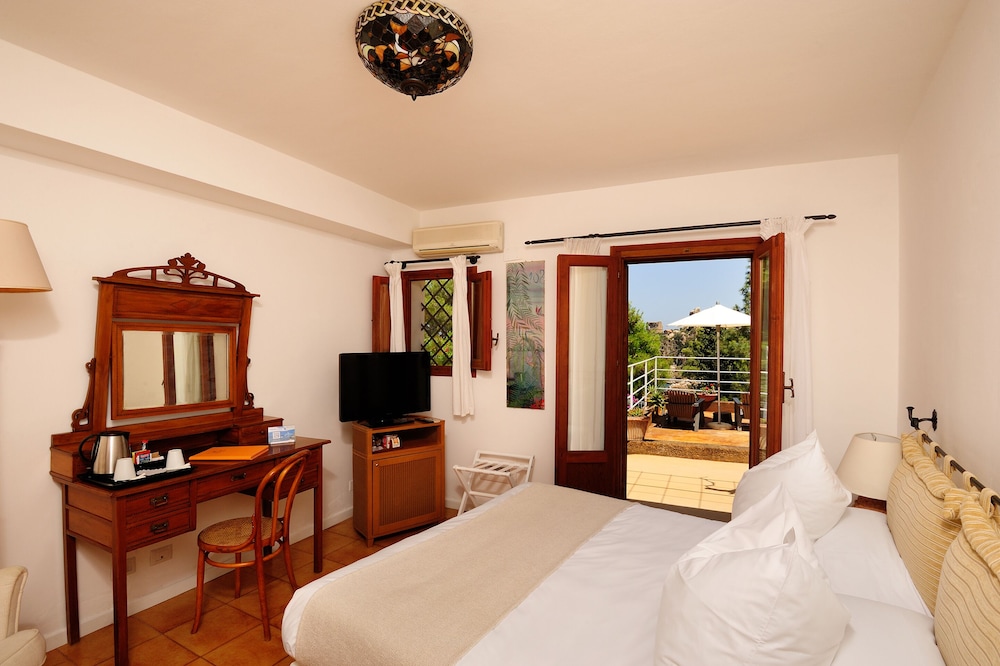 Le Calette Bay — Hotel rooms in Cefalù, Sicily