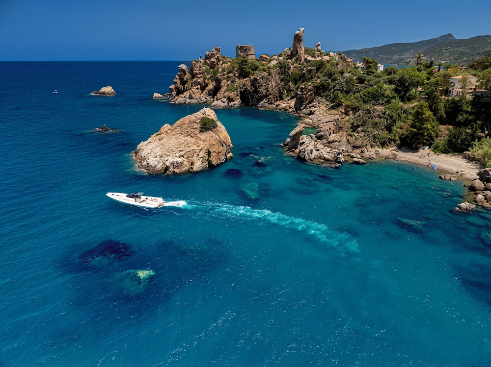 Le Calette Bay — Attractions in the area in Cefalù, Sicily