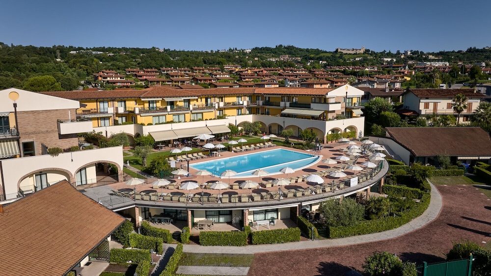 Le Terrazze Sul Lago Residence & Hotel — Swimming pool in Padenghe sul Garda, Lombardy