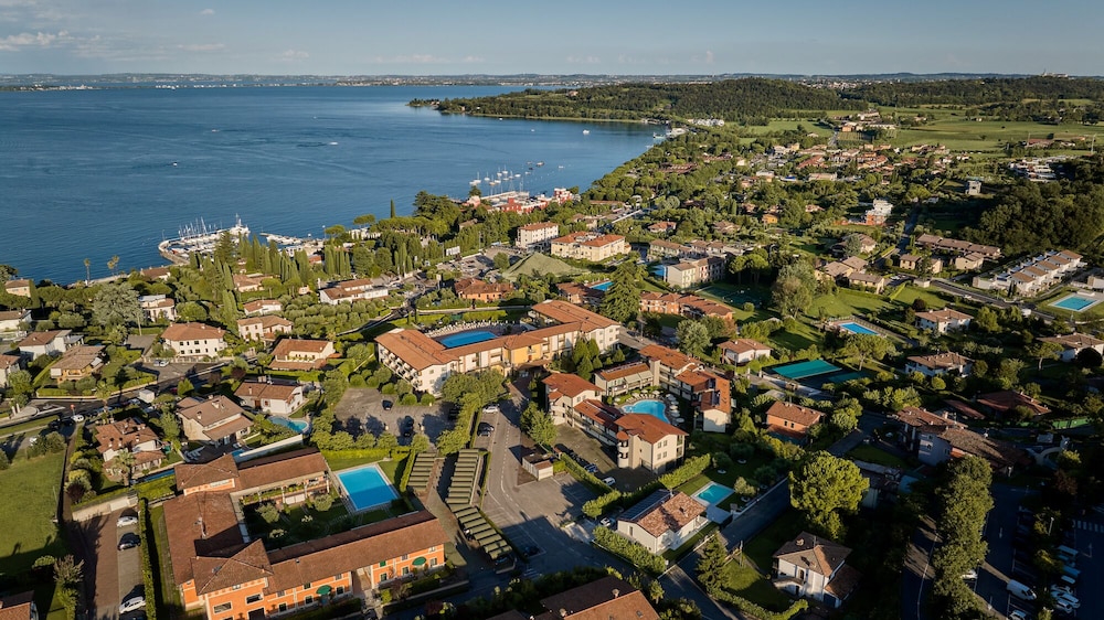 Le Terrazze Sul Lago Residence & Hotel — Swimming pool in Padenghe sul Garda, Lombardy