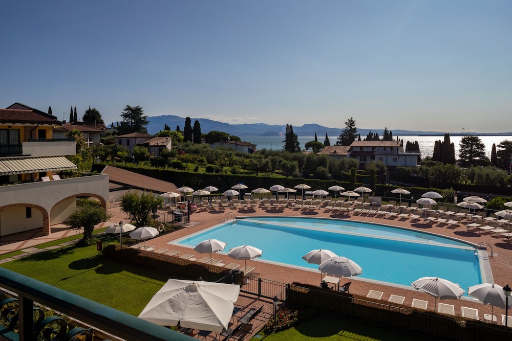 Le Terrazze Sul Lago Residence & Hotel — Swimming pool in Padenghe sul Garda, Lombardy