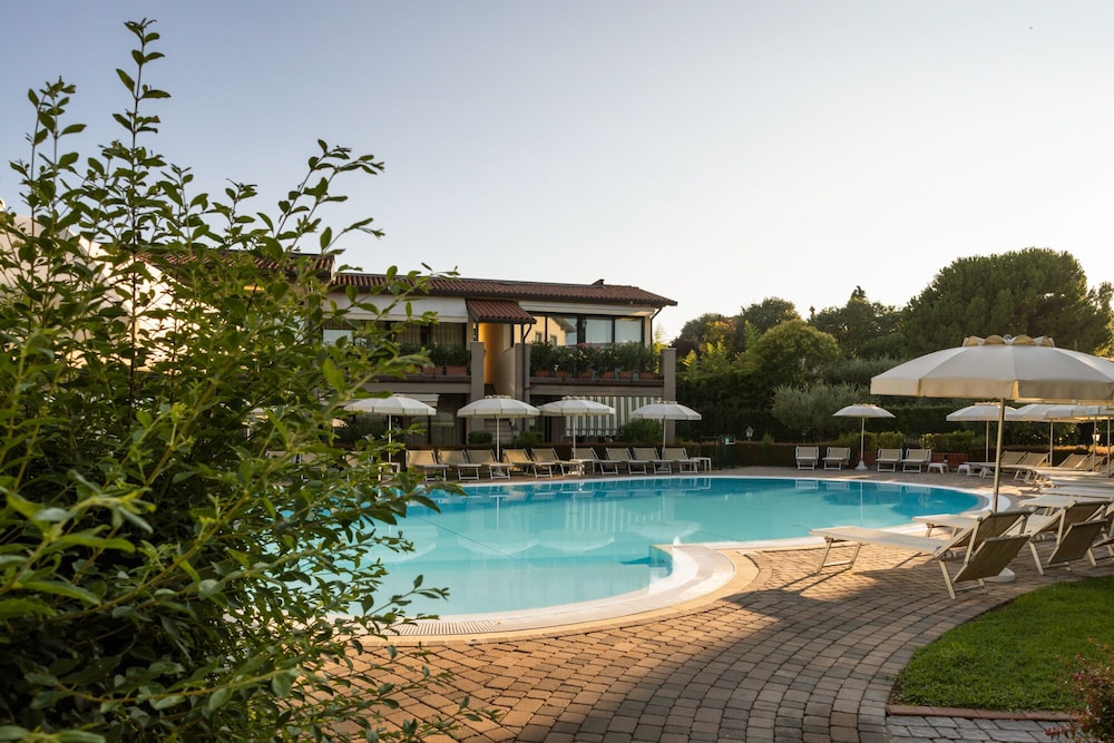 Le Terrazze Sul Lago Residence & Hotel — Swimming pool in Padenghe sul Garda, Lombardy