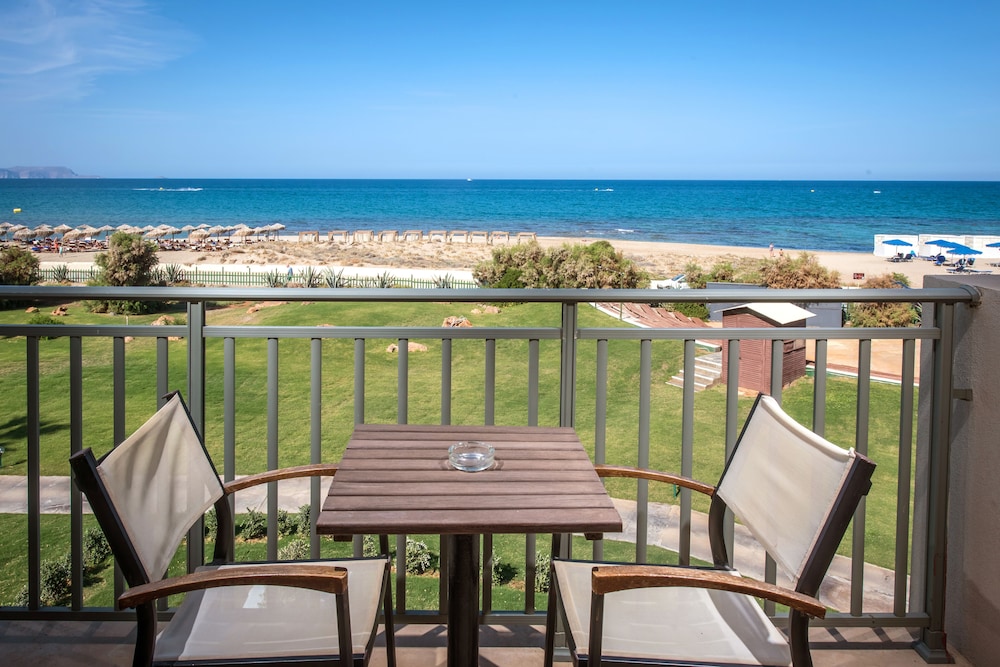 Bella Beach - All Inclusive — Beach in Hersonissos