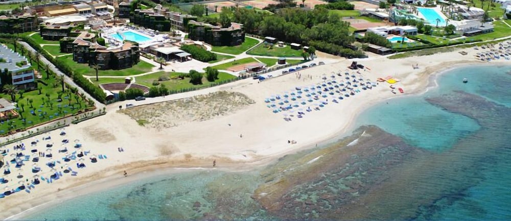 Bella Beach - All Inclusive — Beach in Hersonissos