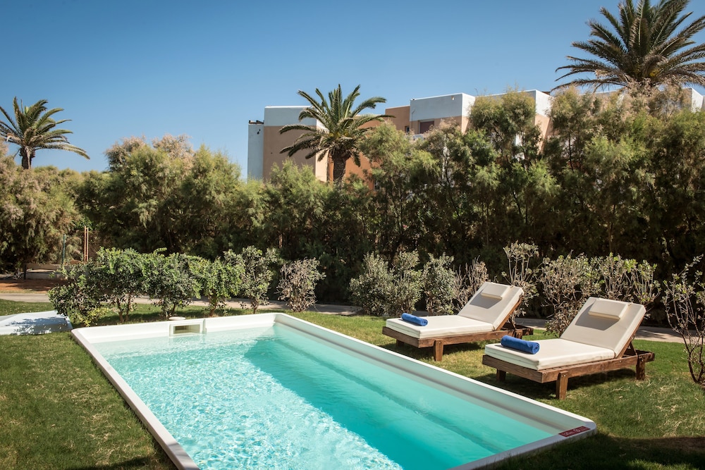 Bella Beach - All Inclusive — Swimming pool in Hersonissos