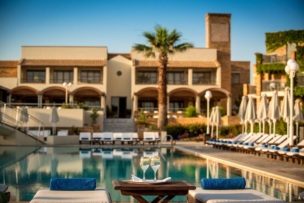 Bella Beach - All Inclusive — Swimming pool in Hersonissos