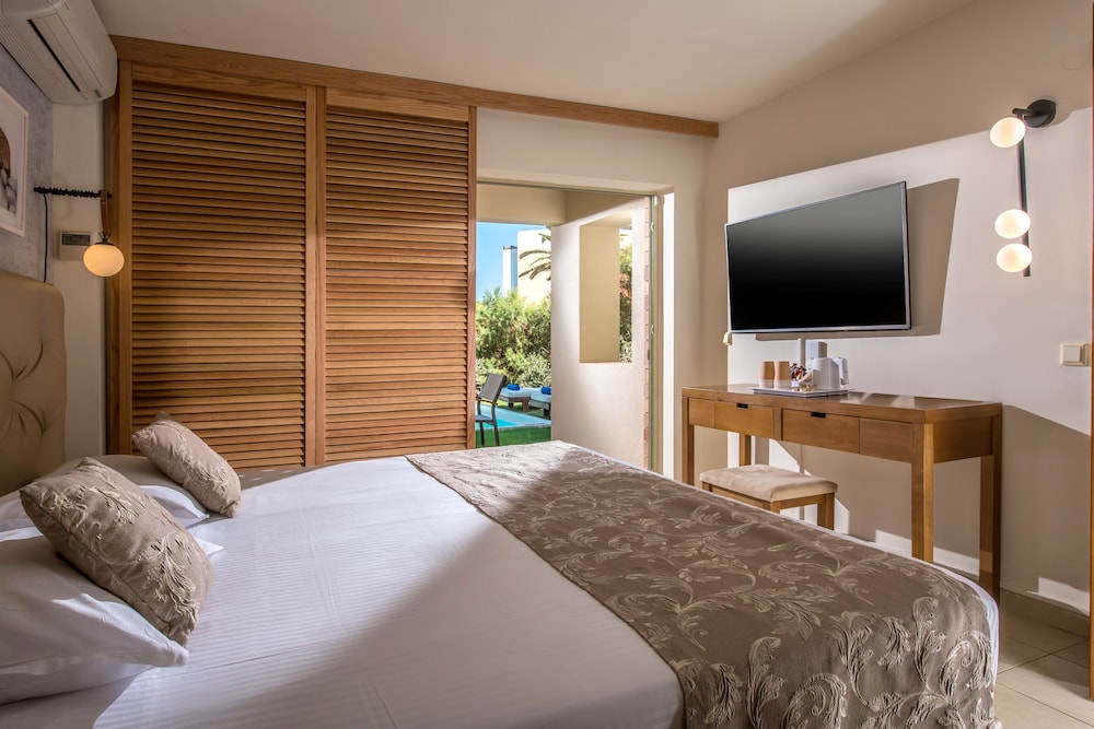 Bella Beach - All Inclusive — Hotel rooms in Hersonissos