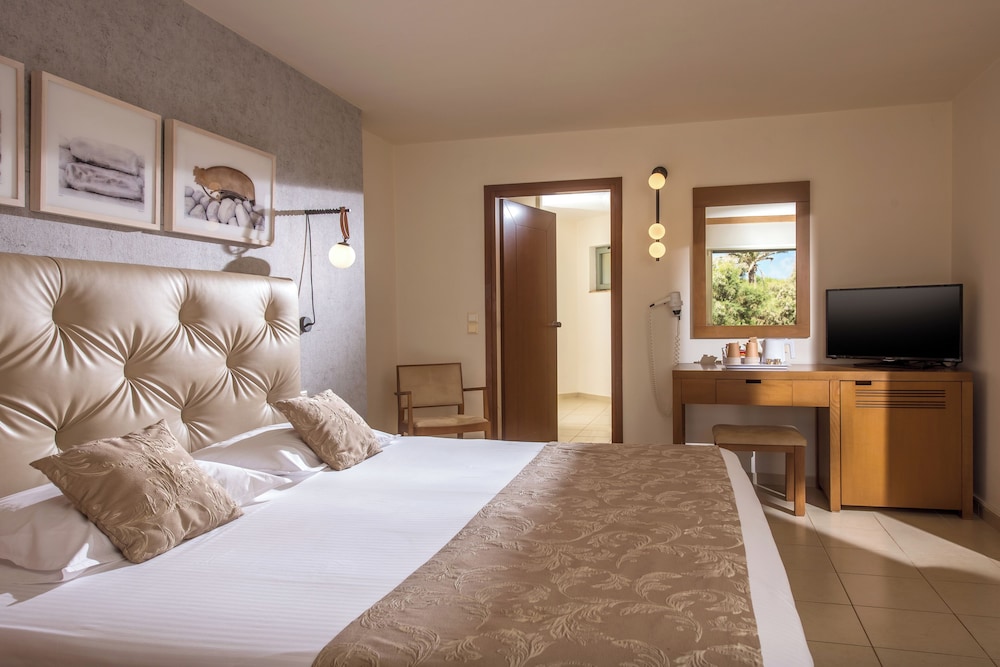 Bella Beach - All Inclusive — Hotel rooms in Hersonissos