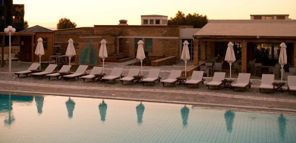 Bella Beach - All Inclusive — Swimming pool in Hersonissos