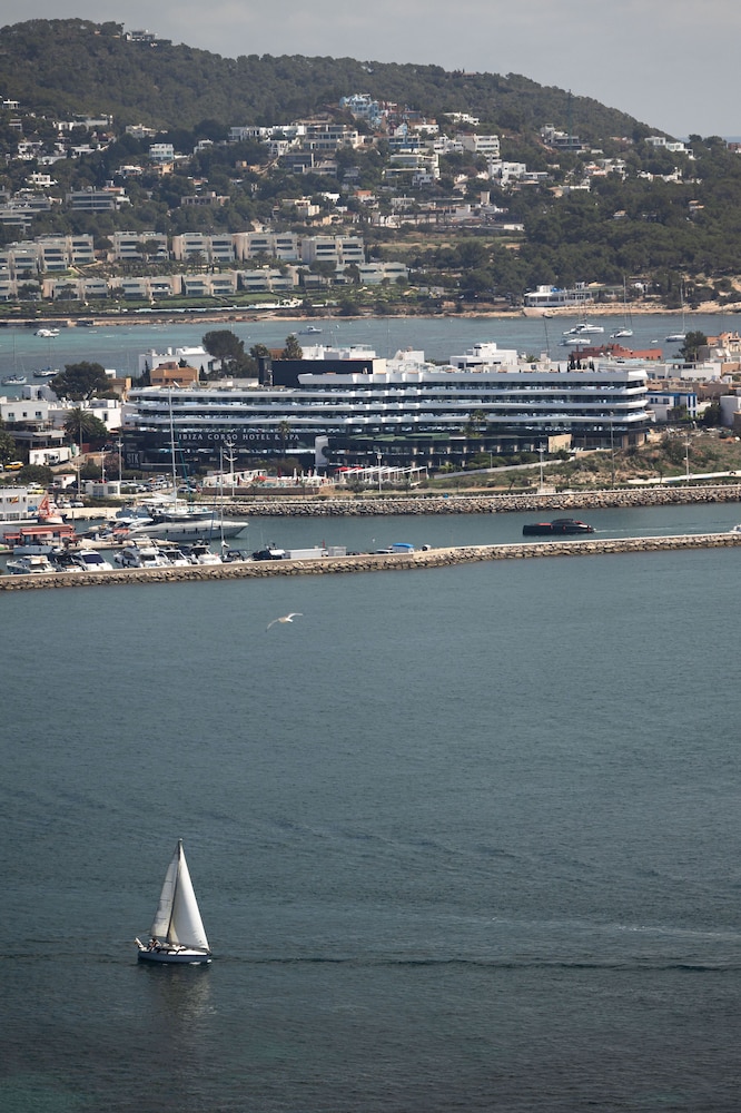 Ibiza Corso Hotel — Hotel building in Ibiza Town, Balearic Islands