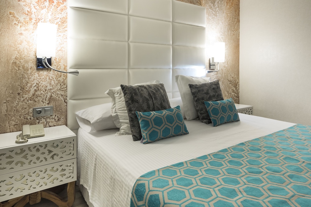 Ibiza Corso Hotel — Hotel rooms in Ibiza Town, Balearic Islands