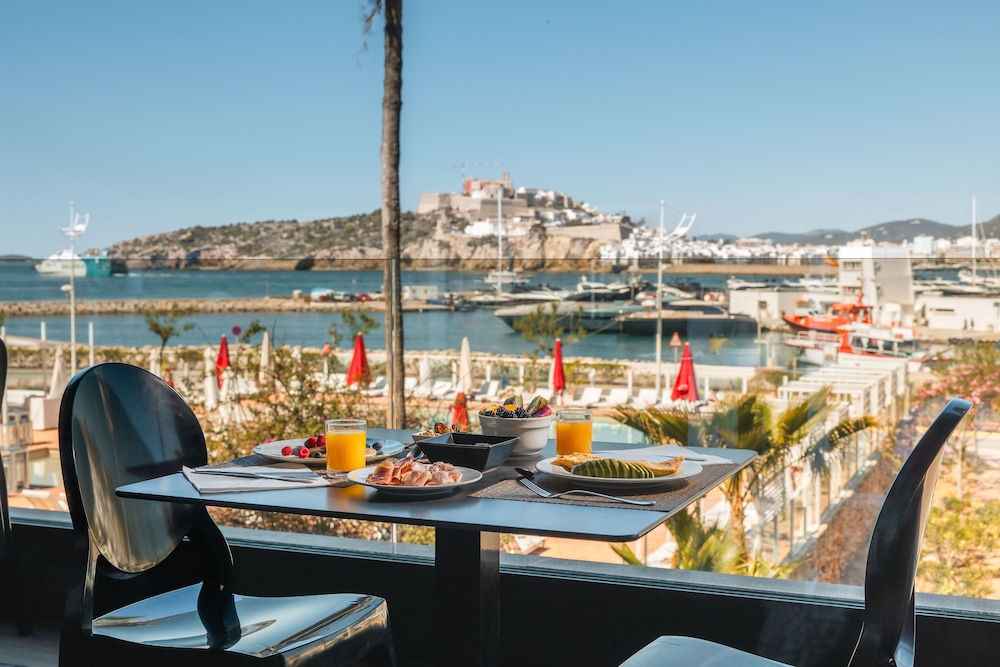 Ibiza Corso Hotel — Restaurant & bars in Ibiza Town, Balearic Islands