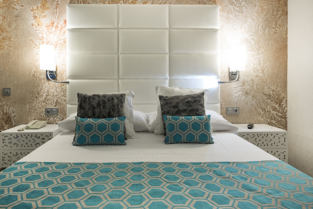 Ibiza Corso Hotel — Hotel rooms in Ibiza Town, Balearic Islands