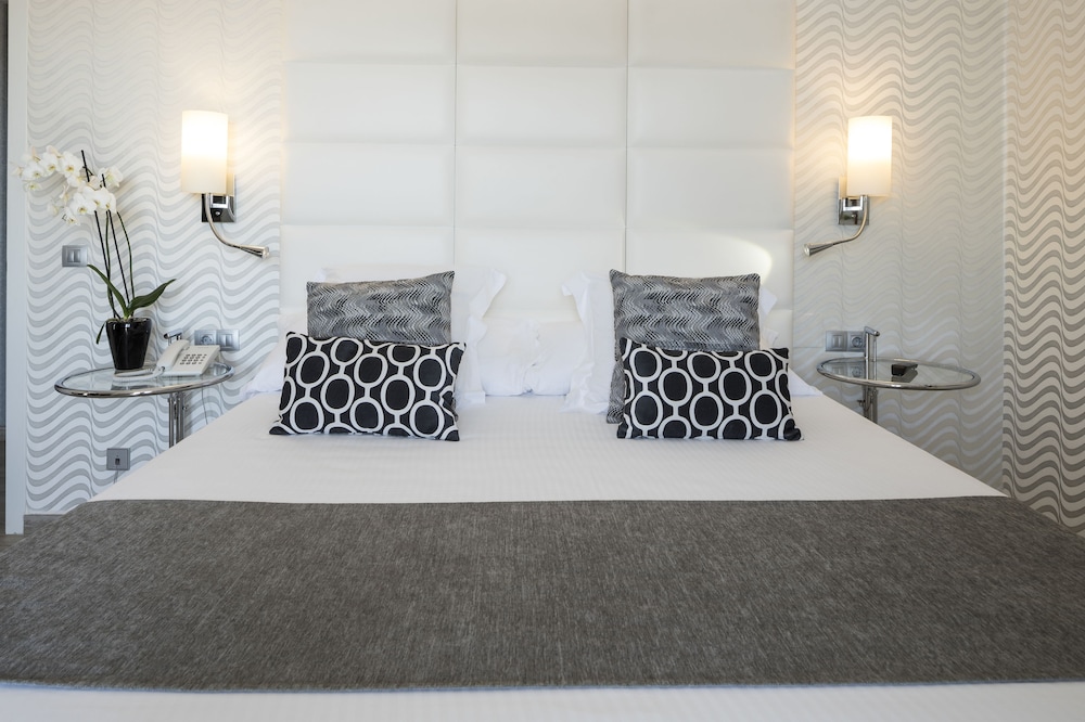 Ibiza Corso Hotel — Hotel rooms in Ibiza Town, Balearic Islands