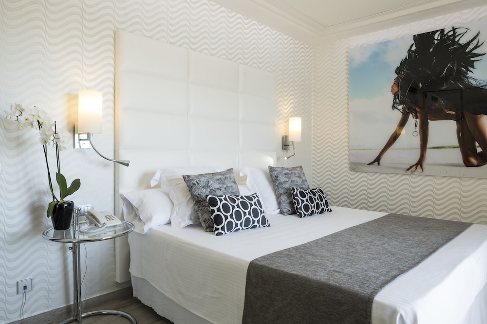 Ibiza Corso Hotel — Hotel rooms in Ibiza Town, Balearic Islands