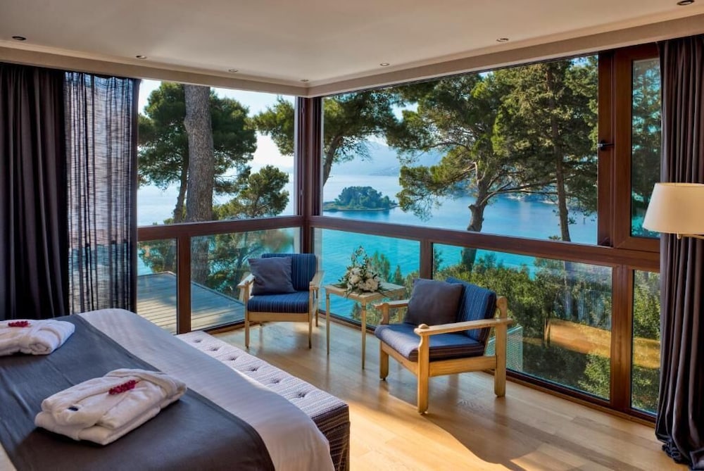 Corfu Holiday Palace Hotel — Hotel rooms in Corfu Town, Ionian Islands