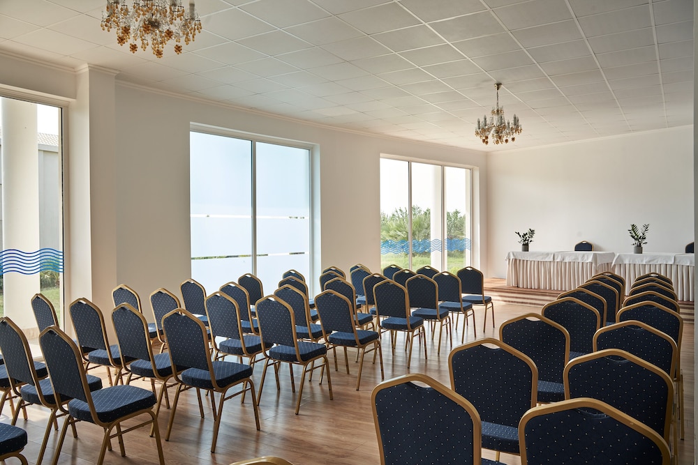 Sandy Beach Resort by Rizos Resorts - All inclusive — Hotel building in Lefkimmi (Corfu), Ionian Islands