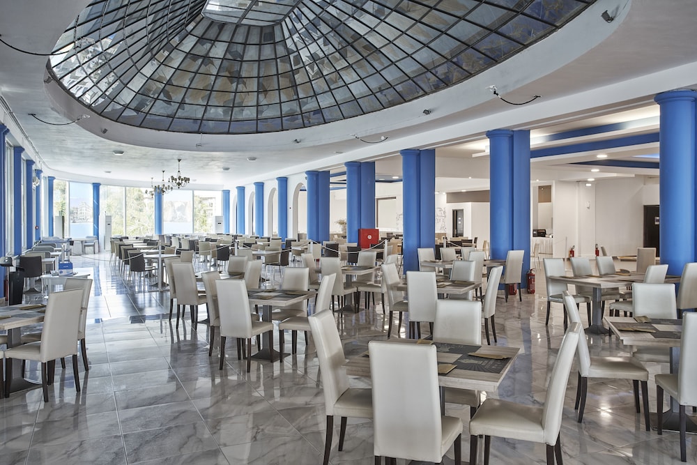Sandy Beach Resort by Rizos Resorts - All inclusive — Restaurant & bars in Lefkimmi (Corfu), Ionian Islands
