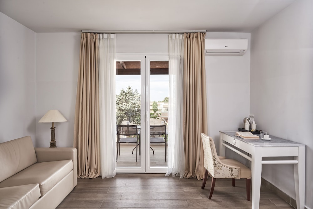 Sandy Beach Resort by Rizos Resorts - All inclusive — Hotel rooms in Lefkimmi (Corfu), Ionian Islands
