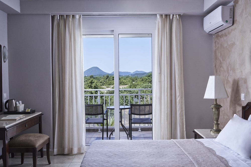 Sandy Beach Resort by Rizos Resorts - All inclusive — Hotel rooms in Lefkimmi (Corfu), Ionian Islands