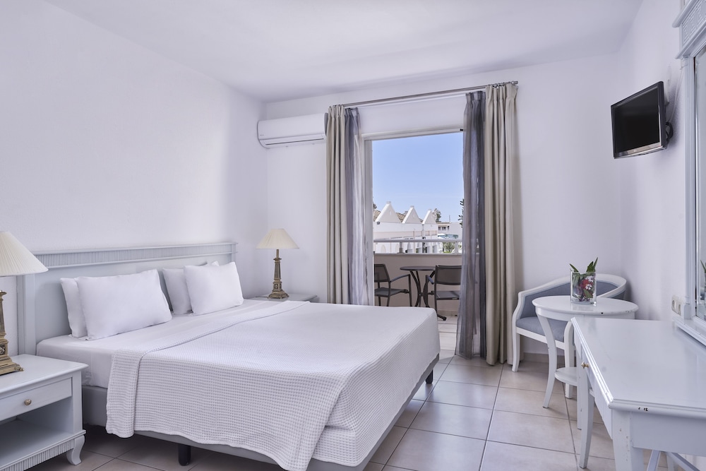 Sandy Beach Resort by Rizos Resorts - All inclusive — Hotel rooms in Lefkimmi (Corfu), Ionian Islands
