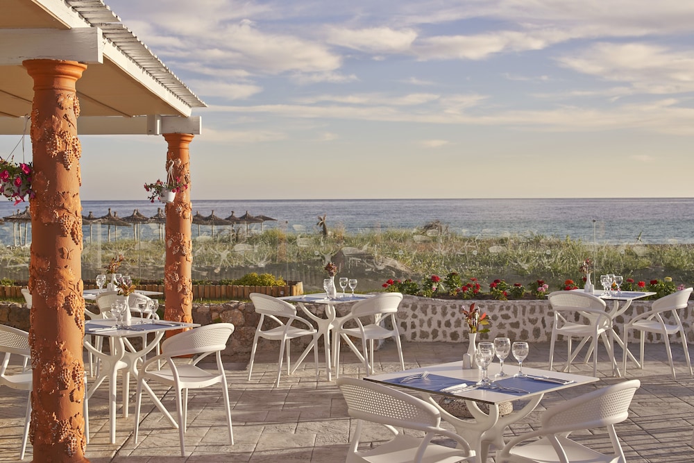 Sandy Beach Resort by Rizos Resorts - All inclusive — Restaurant & bars in Lefkimmi (Corfu), Ionian Islands