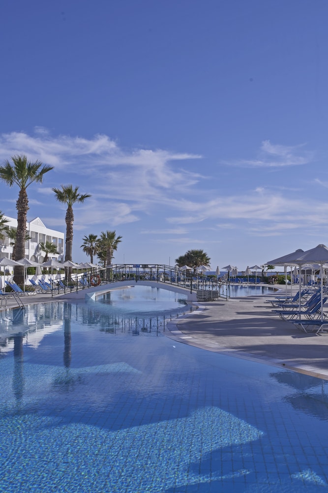 Sandy Beach Resort by Rizos Resorts - All inclusive — Swimming pool in Lefkimmi (Corfu), Ionian Islands