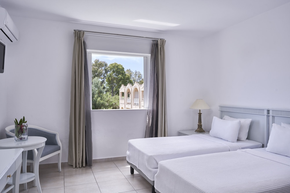 Sandy Beach Resort by Rizos Resorts - All inclusive — Hotel rooms in Lefkimmi (Corfu), Ionian Islands