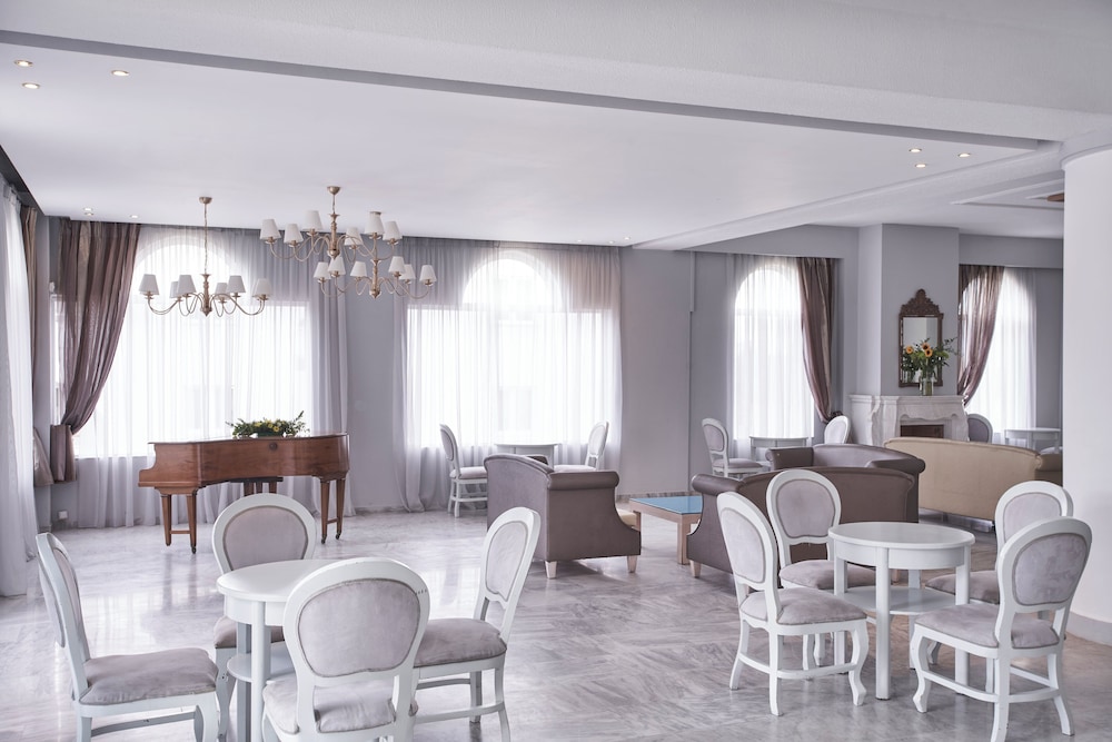 Sandy Beach Resort by Rizos Resorts - All inclusive — Restaurant & bars in Lefkimmi (Corfu), Ionian Islands