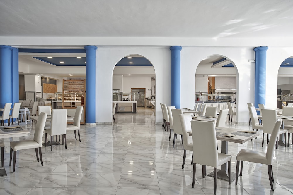 Sandy Beach Resort by Rizos Resorts - All inclusive — Restaurant & bars in Lefkimmi (Corfu), Ionian Islands