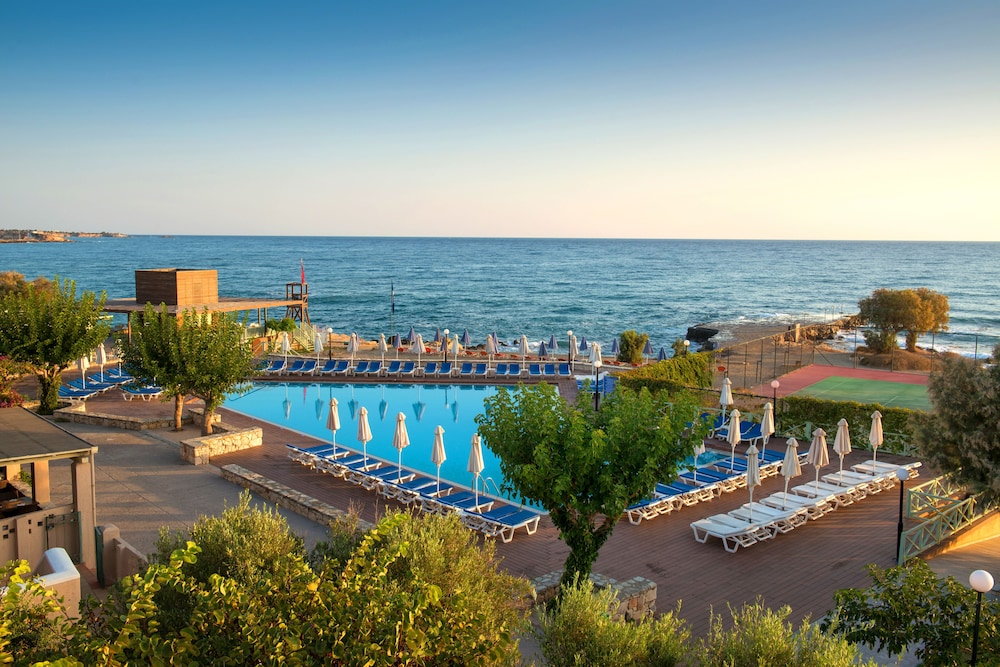 Silva Beach Hotel — Main photo in Hersonissos